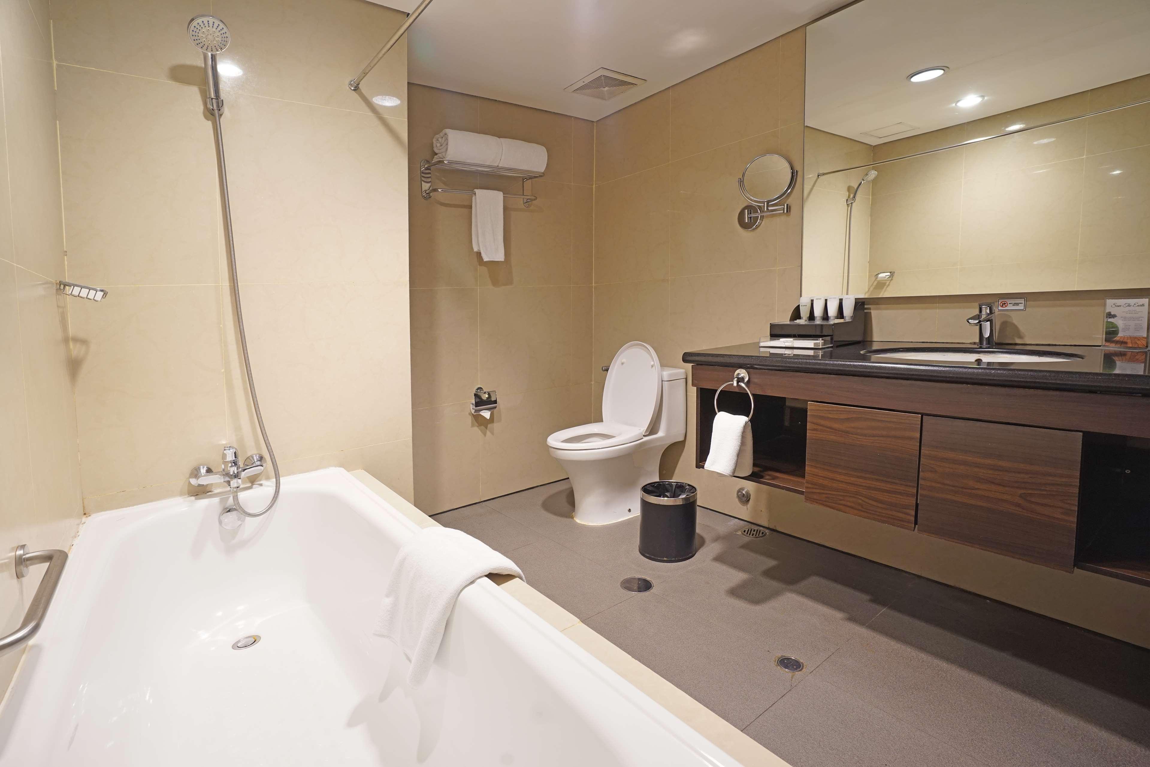 Best Western Premier The Hive Jakarta Extérieur photo