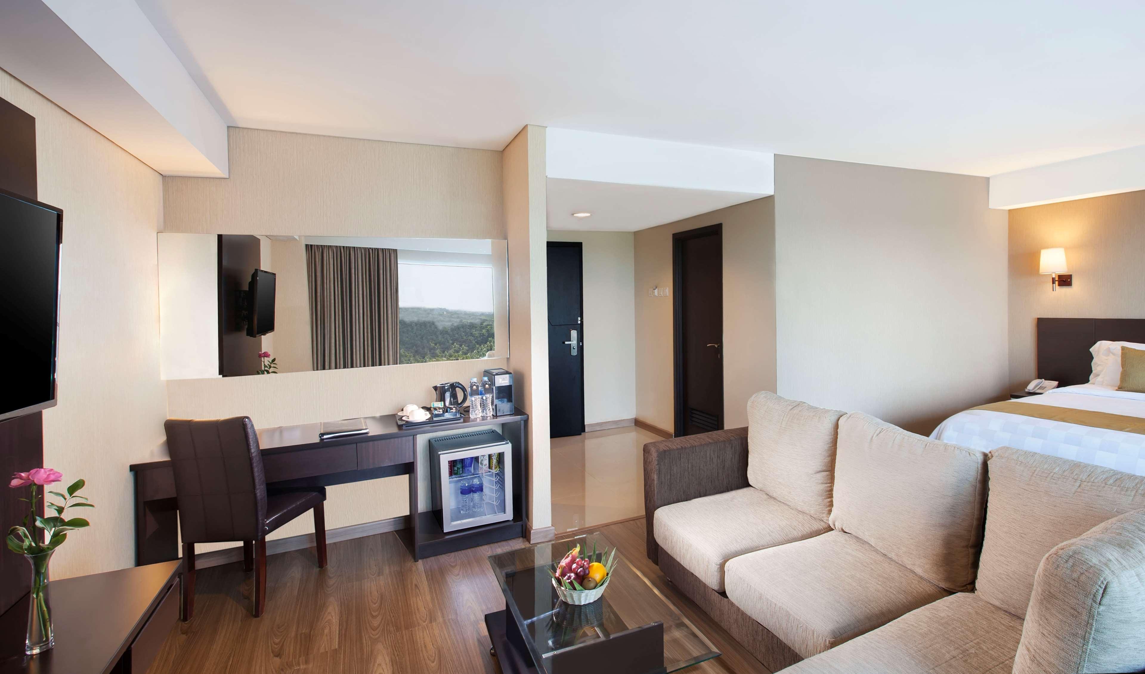 Best Western Premier The Hive Jakarta Extérieur photo